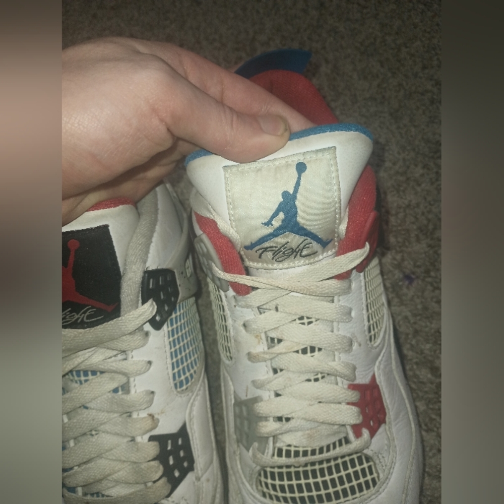 Air Jordan 4 Retro - Picture 2 of 11